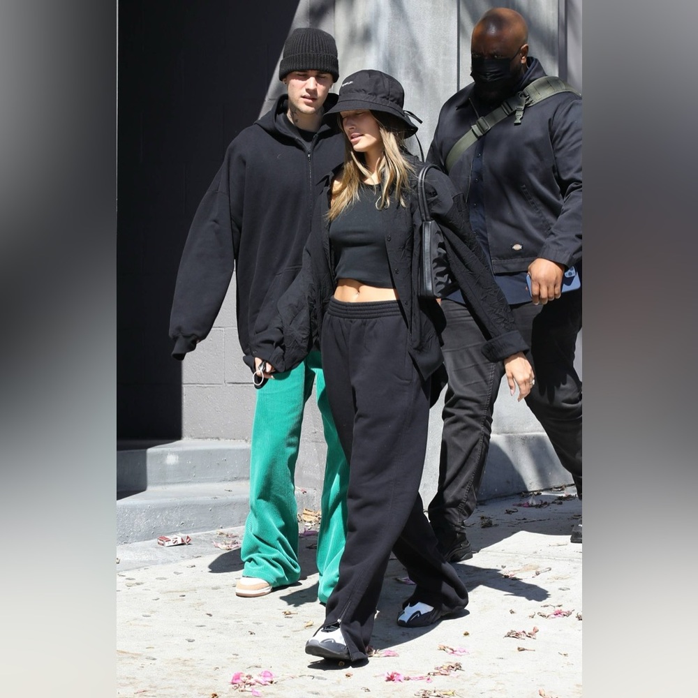 Black Jacquemus logo plaque bucket hat - Picture 16 of 16